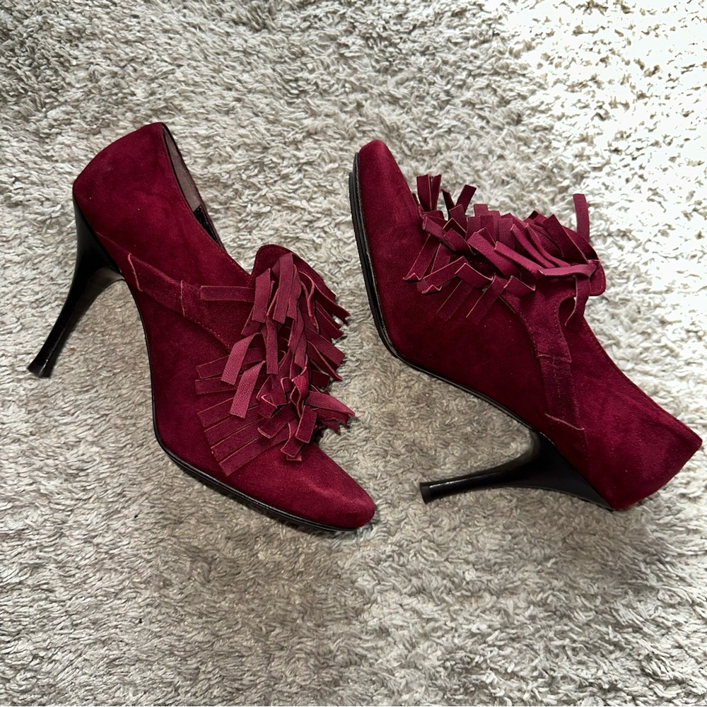 MARE Vintage Suede Red Tassel Pumps | Size 38 (US 7-7.5)